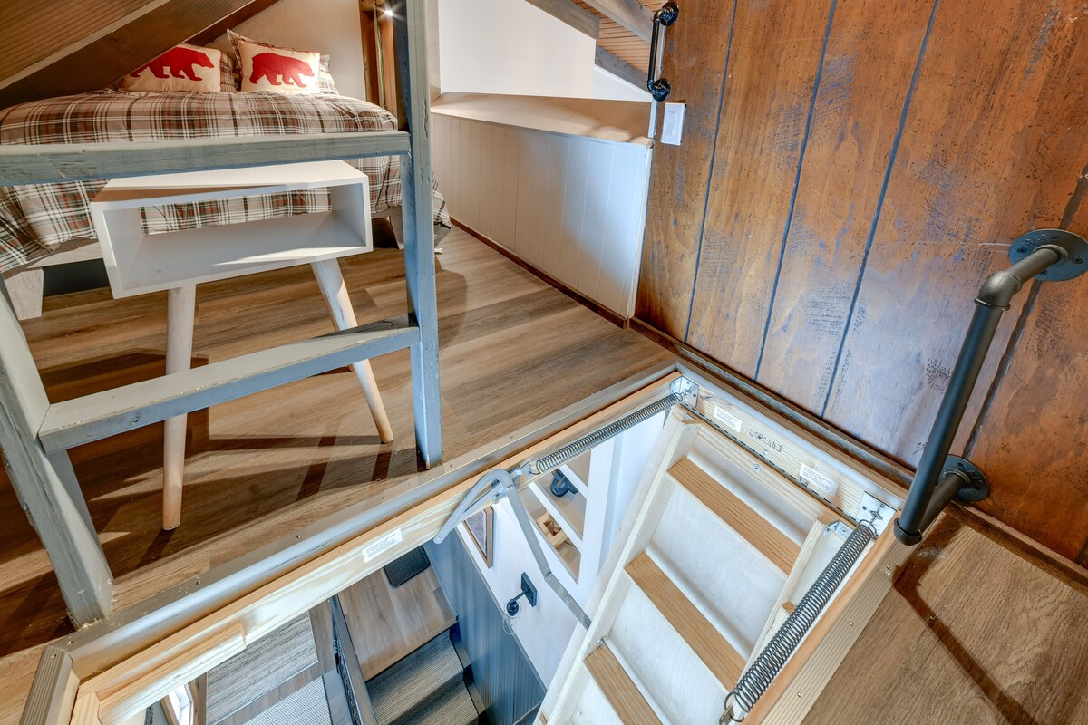 Chic Greek Peak Ski Resort Townhome with Balconies