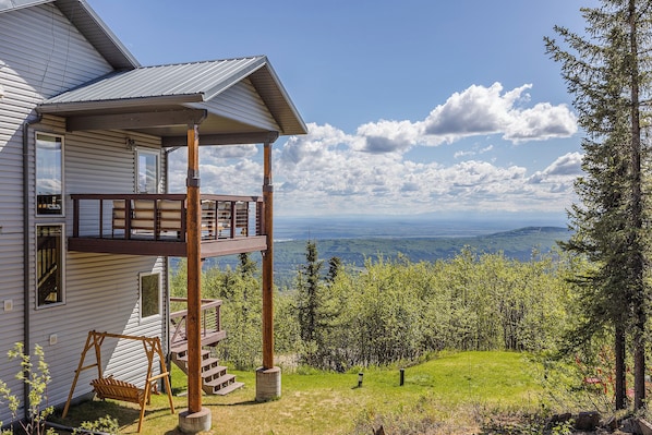 View of the mountains and balcony.