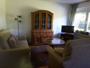 Unclassified image, 2 of 12, button