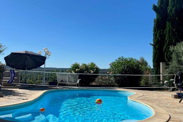 Schwimmbad des Ferienhauses