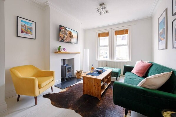 Living Room - Relax with 43&quot; TV