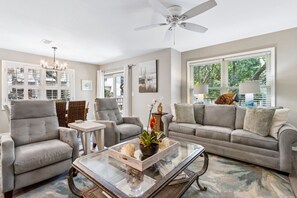 Bright Living Area with Room for Everyone
