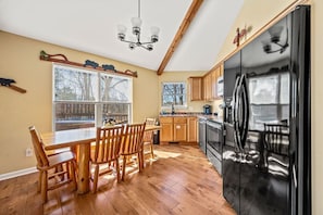 Fully-equipped kitchen provides everything your group needs to cook your favorite meal or enjoy takeout from the nearby Gatlinburg restaurants.