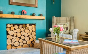 Sitting room
