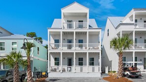 Serene Stay on 30A Exterior