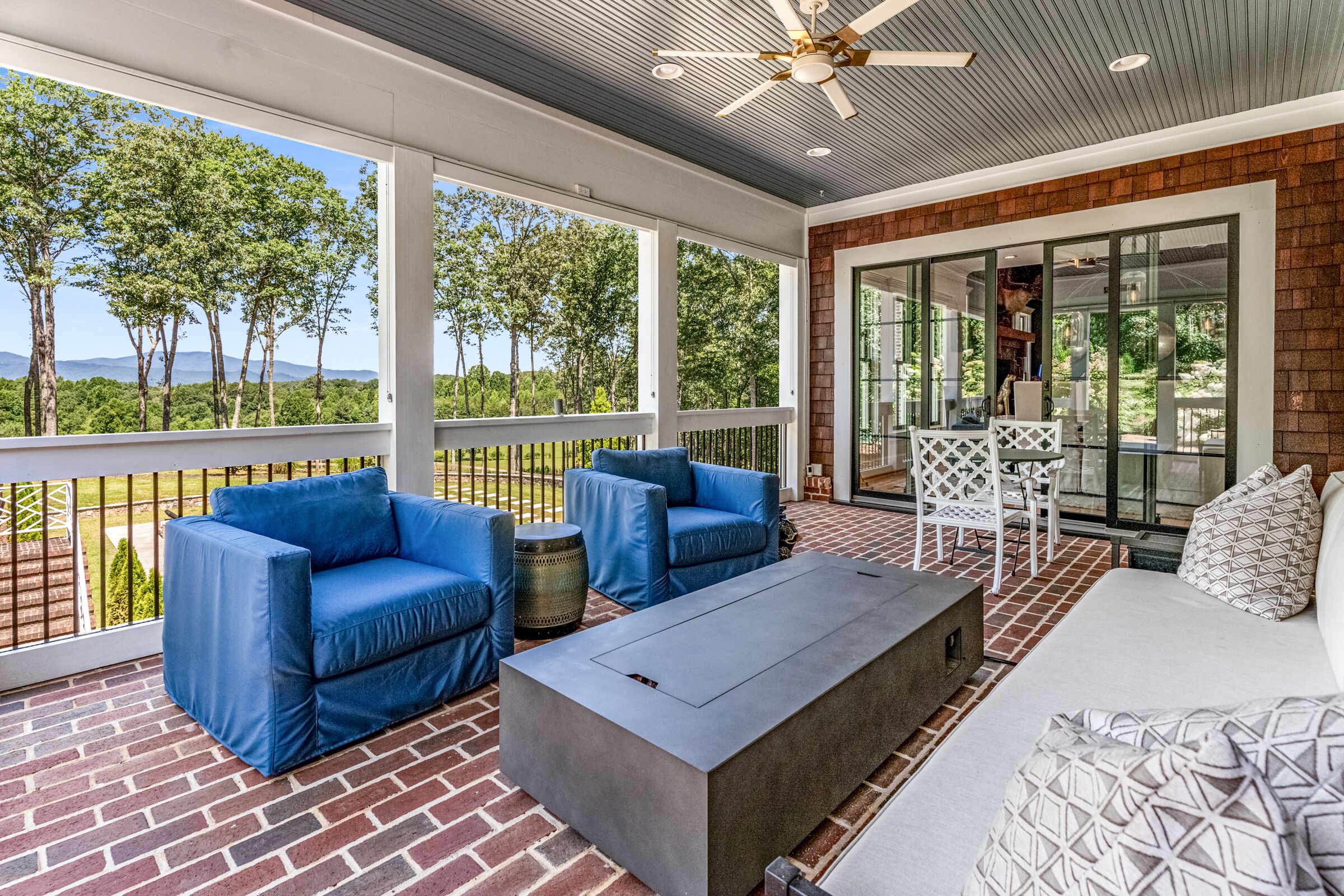 Mountain Mansion 7BR, 10Ksf, Views, Pool, Sport Court, Gym Mountain Mansion 7BR, 10Ksf, Views, Pool, Sport Court, Gym