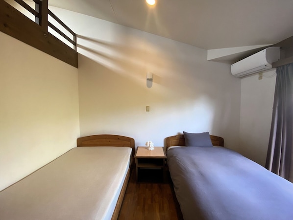 Junior suite eco room bed