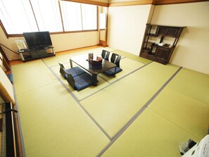 ・ [Japanese-style room 12.5 tatami mat example] A slightly larger Japanese-style room recommended for 2 to 4 people.