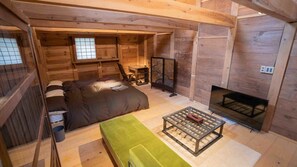MAGONI ROOM