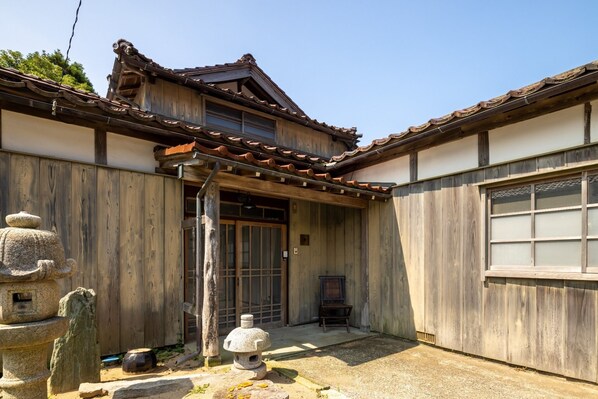 Magosan exterior