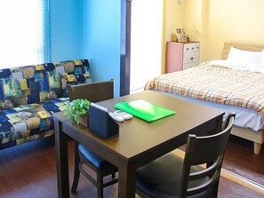 ・[Room 402/Dining room & bedroom]