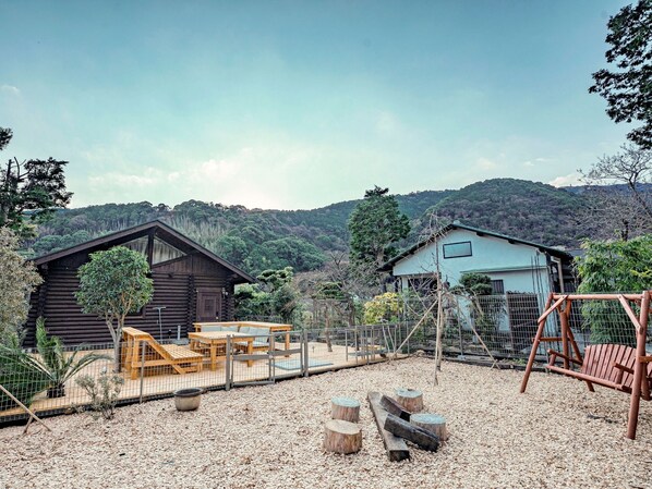 ・[Exterior] Located in a place rich in nature surrounded by mountains. Spend your holidays in a quiet place