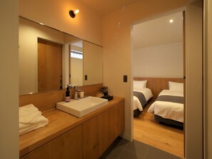 ・[Atype/Washroom] We offer soft and comfortable towels made from Xinjiang extra long cotton, one of the world's three major cotton threads.