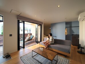 ・[Atype] Open the large windows to create an open space. The wind outside feels nice♪