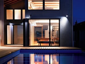 ・[Pool] You can see the pool from your room, so it's safe for families with children.
