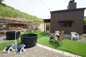 Outdoor air bath space
