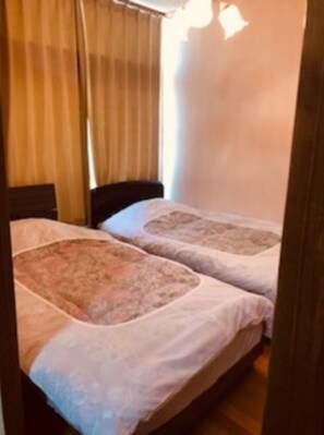 Japanese-Western style bed