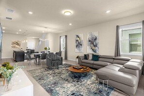 4057 Lana Avenue (3).jpg