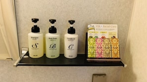 Bathroom amenities