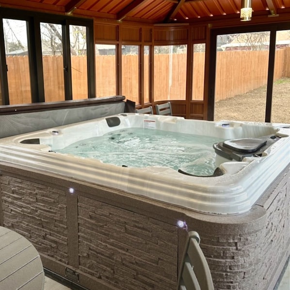 Bain à remous intérieur