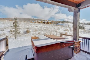 Private Hot Tub | Balcony w/ Grill | Mountain Views