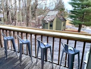 Outdoor bar seating- perfect view of Timberline Mountain! Private deck