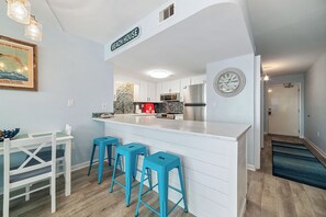 Breakfast bar and kitchen
