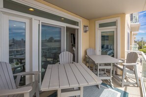 Lovely Balcony with Views of the Bay