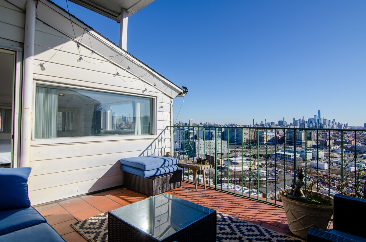 Stunning views of NYC 7 BR