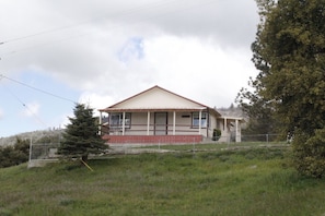 Front view of the cabin.