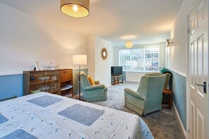 St Mark's Close, Marske-by-the-Sea - Host & Stay