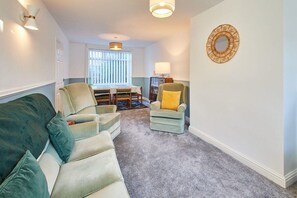 St Mark's Close, Marske-by-the-Sea - Host & Stay