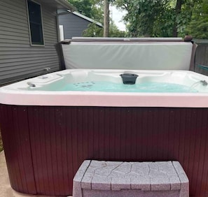 Bain à remous extérieur