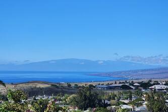 Lua Hoana - 3-BD Home with Ocean Views and Hot Tub