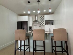 Breakfast bar