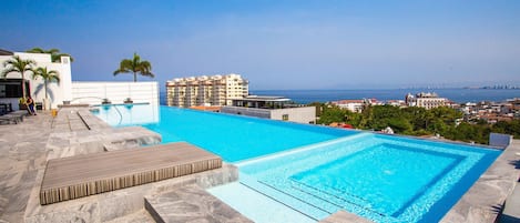 Relax at the jacuzzi and infinity pool with this breathtaking view