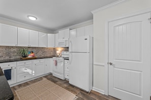 refrigerator/ freezer