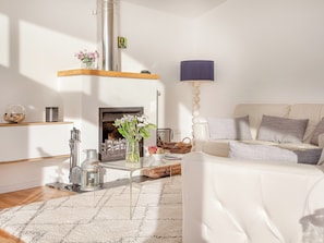 Open plan living space | Lookout, Downderry