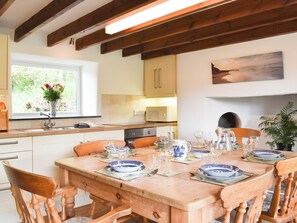 Kitchen/diner | Madderhay - Lanwithan Cottages, Lostwithiel