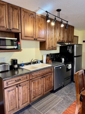 Full kitchen with all the amenities.