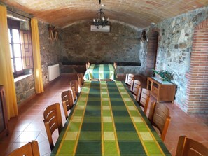 Banquet hall