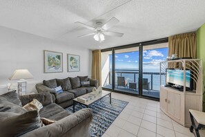 This Lovely Condo is located in the Family Friendly Golden Sands!