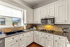 Kitchen equipped with all the basic amenities.