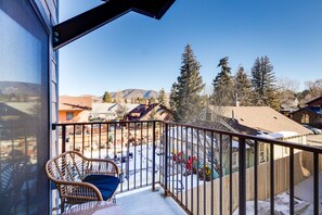3rd-Floor En-Suite Balcony | Mountain Views | Gas Grill