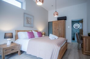 Suite 12 - Sleeping Giant Hotel - Pen Y Cae Inn (4160)