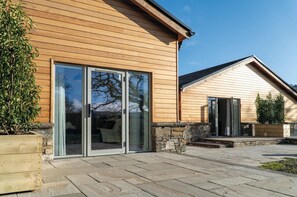 Suite 11 - Sleeping Giant Hotel - Pen Y Cae Inn (4212)