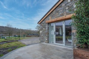 Suite 7 - Sleeping Giant Hotel - Pen Y Cae Inn (4404)