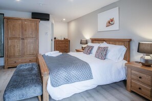 Suite 7 - Sleeping Giant Hotel - Pen Y Cae Inn (4356)