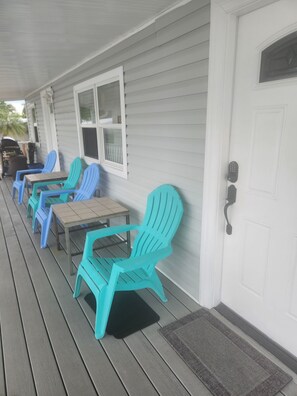 Extra seating with covered deck