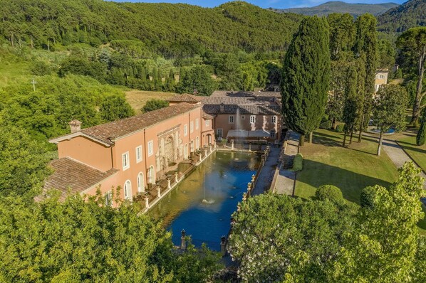 Activities, Amenities, Building Exterior, Garden, Main Entrance, Pool, Spring, Summer